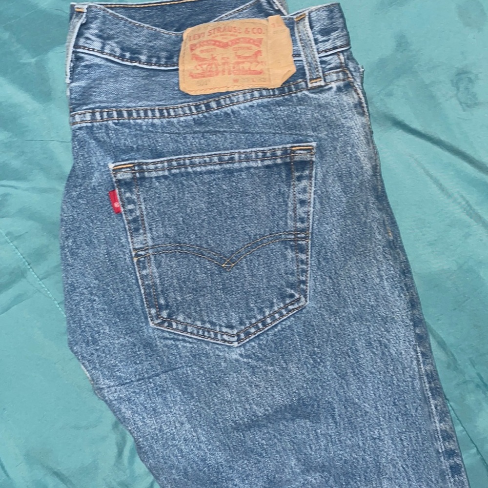 Levi’s jean pre owned